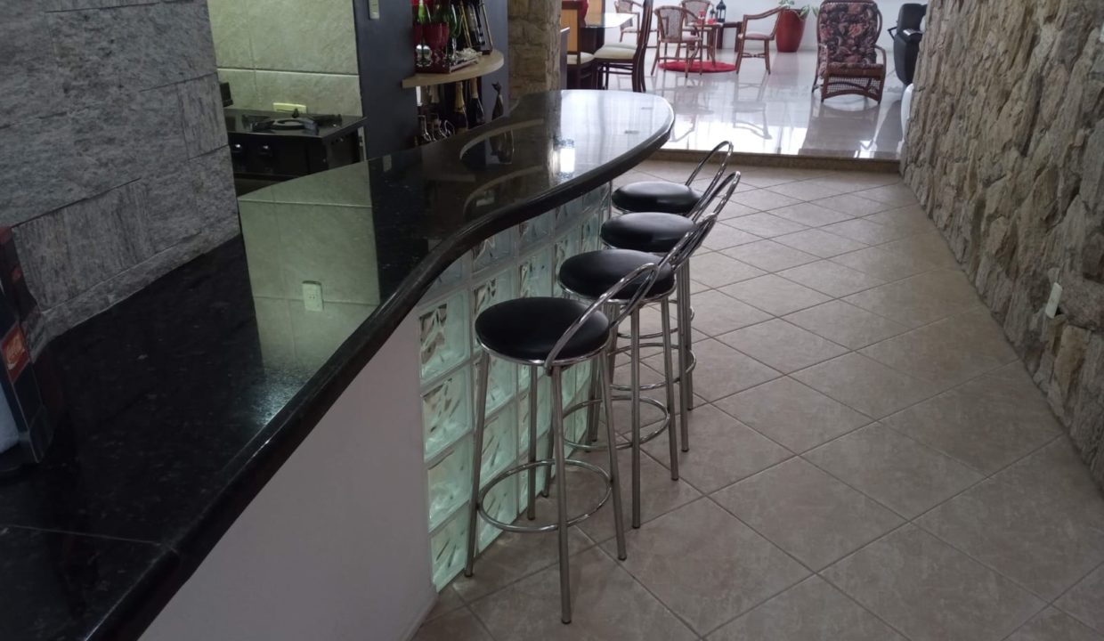 023b8f7c-5306-4ffe-8e52-337c86a86ea8