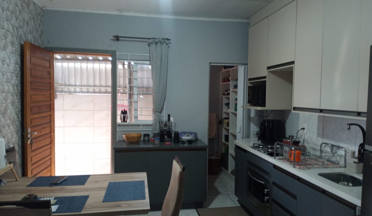 661d1b11-f018-49ed-b6b7-0e7d153d93f0